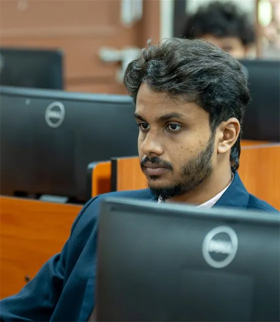 Student working in the computer lab
