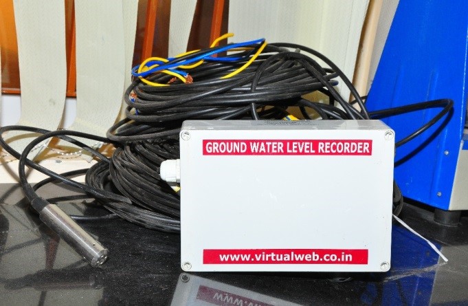 A Portable water-stage recorder for experimental hydrological
